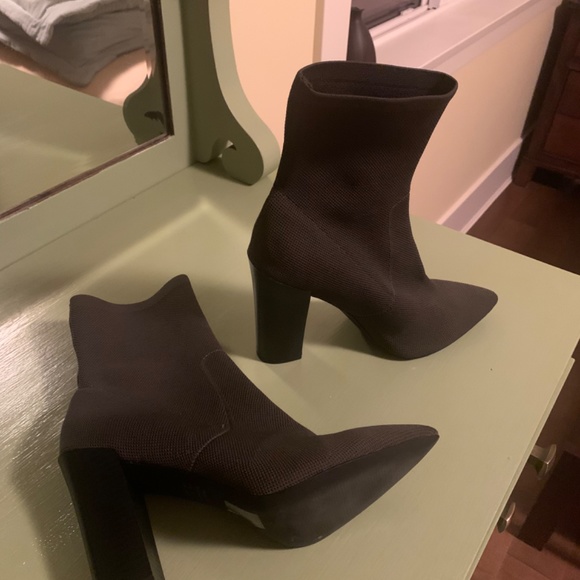 Shoes (Size 10) heels and a thigh high boot - Picture 4 of 6